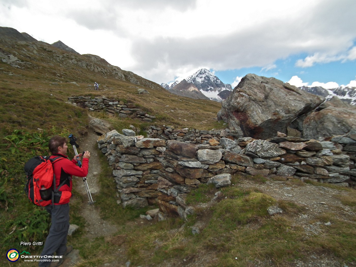 166 la Caserna (2545 m) - Rovine - con vista in Gran Zebru.JPG